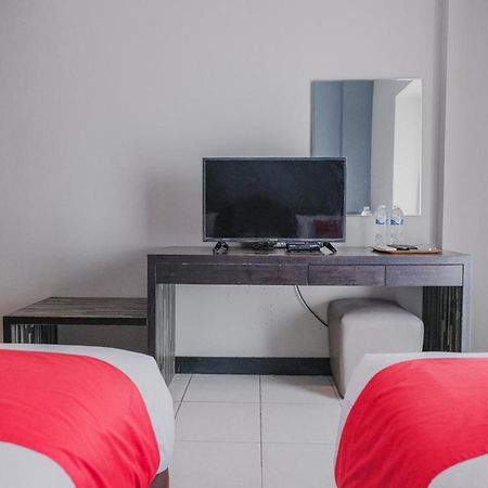Reddoorz Plus @ Gunung Sahari 2 Jakarta Ngoại thất bức ảnh