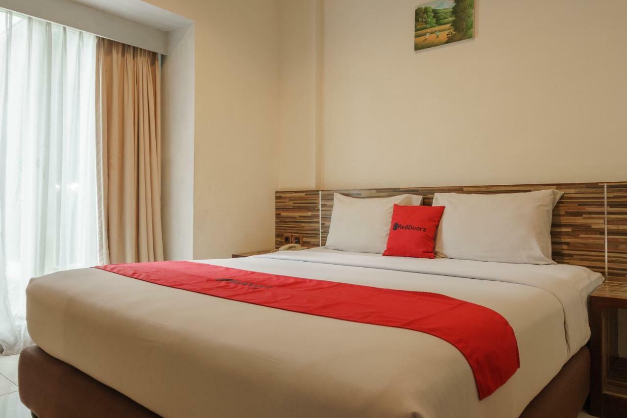Reddoorz Plus @ Gunung Sahari 2 Jakarta Ngoại thất bức ảnh