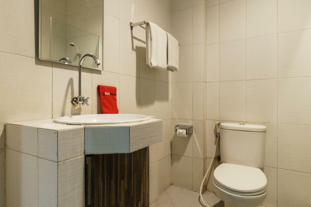 Reddoorz Plus @ Gunung Sahari 2 Jakarta Ngoại thất bức ảnh