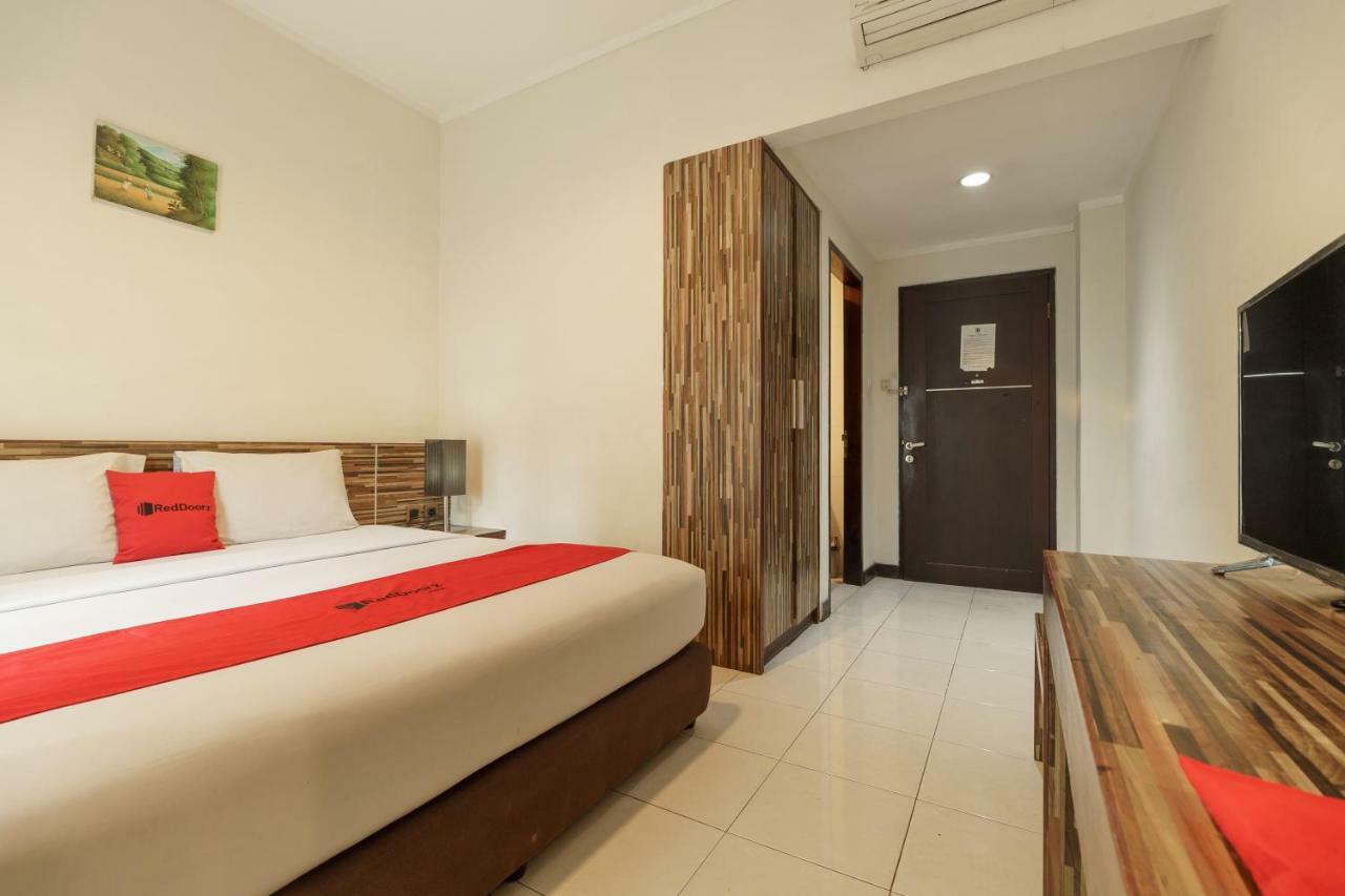 Reddoorz Plus @ Gunung Sahari 2 Jakarta Ngoại thất bức ảnh