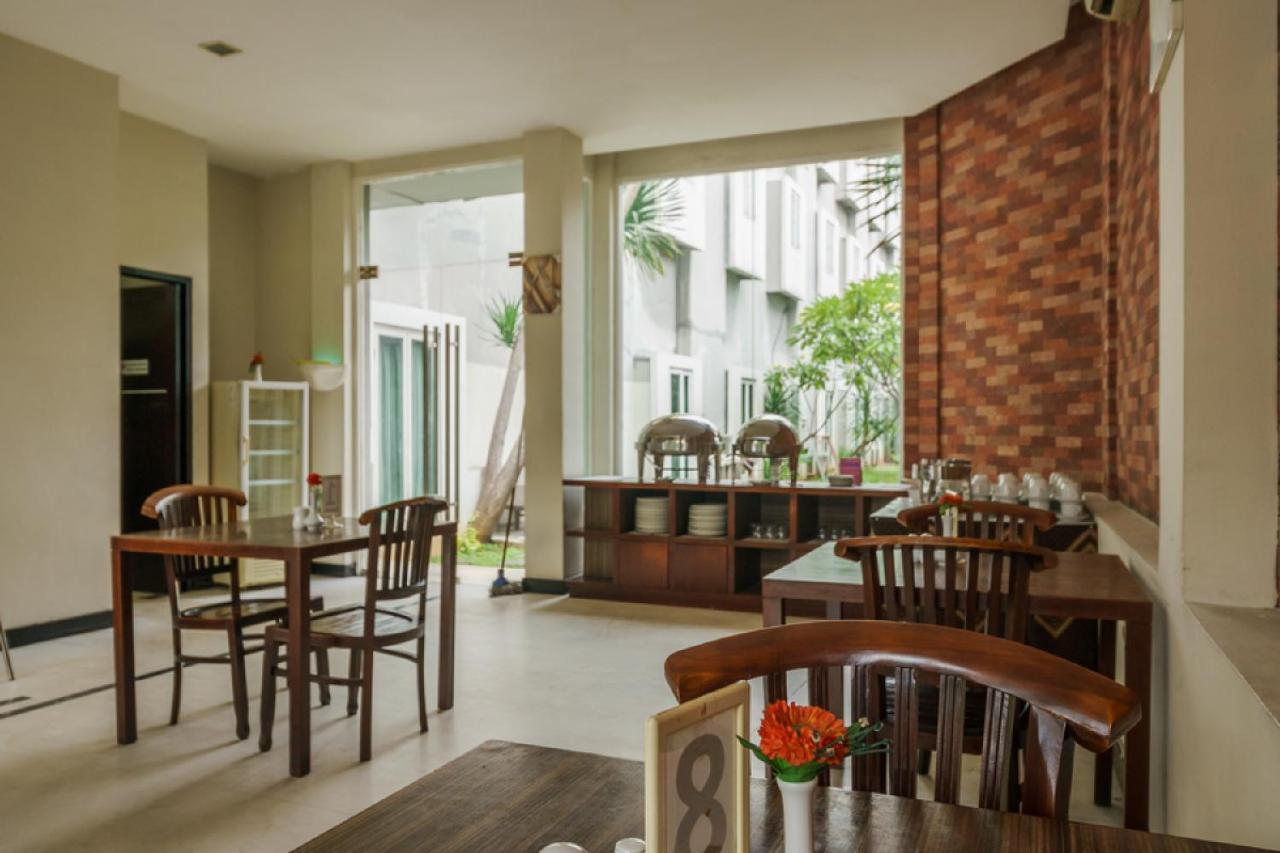 Reddoorz Plus @ Gunung Sahari 2 Jakarta Ngoại thất bức ảnh