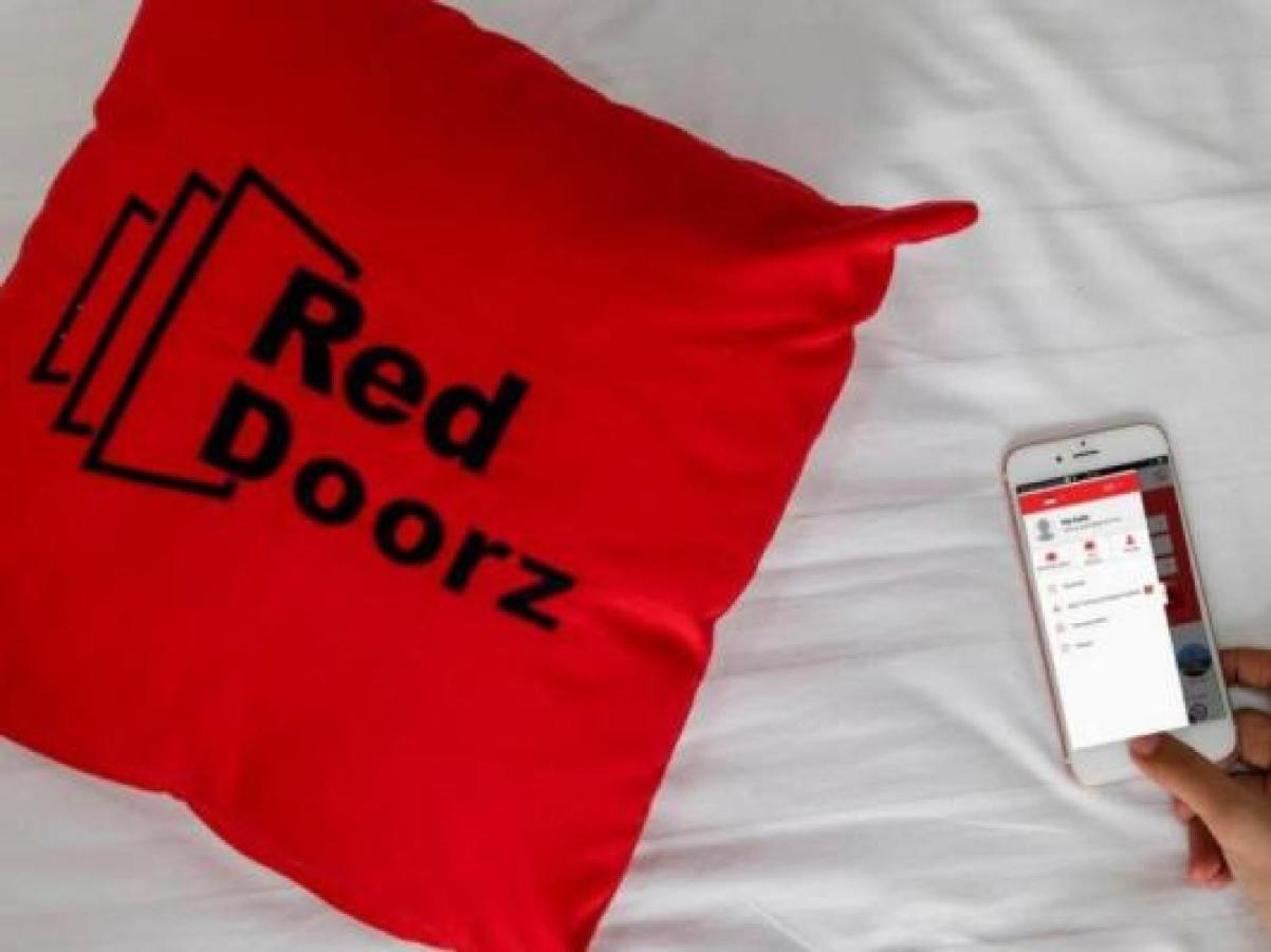 Reddoorz Plus @ Gunung Sahari 2 Jakarta Ngoại thất bức ảnh