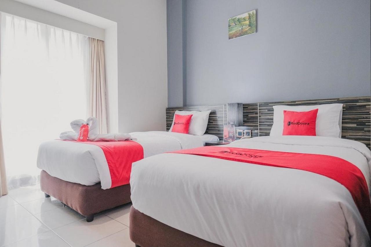Reddoorz Plus @ Gunung Sahari 2 Jakarta Ngoại thất bức ảnh