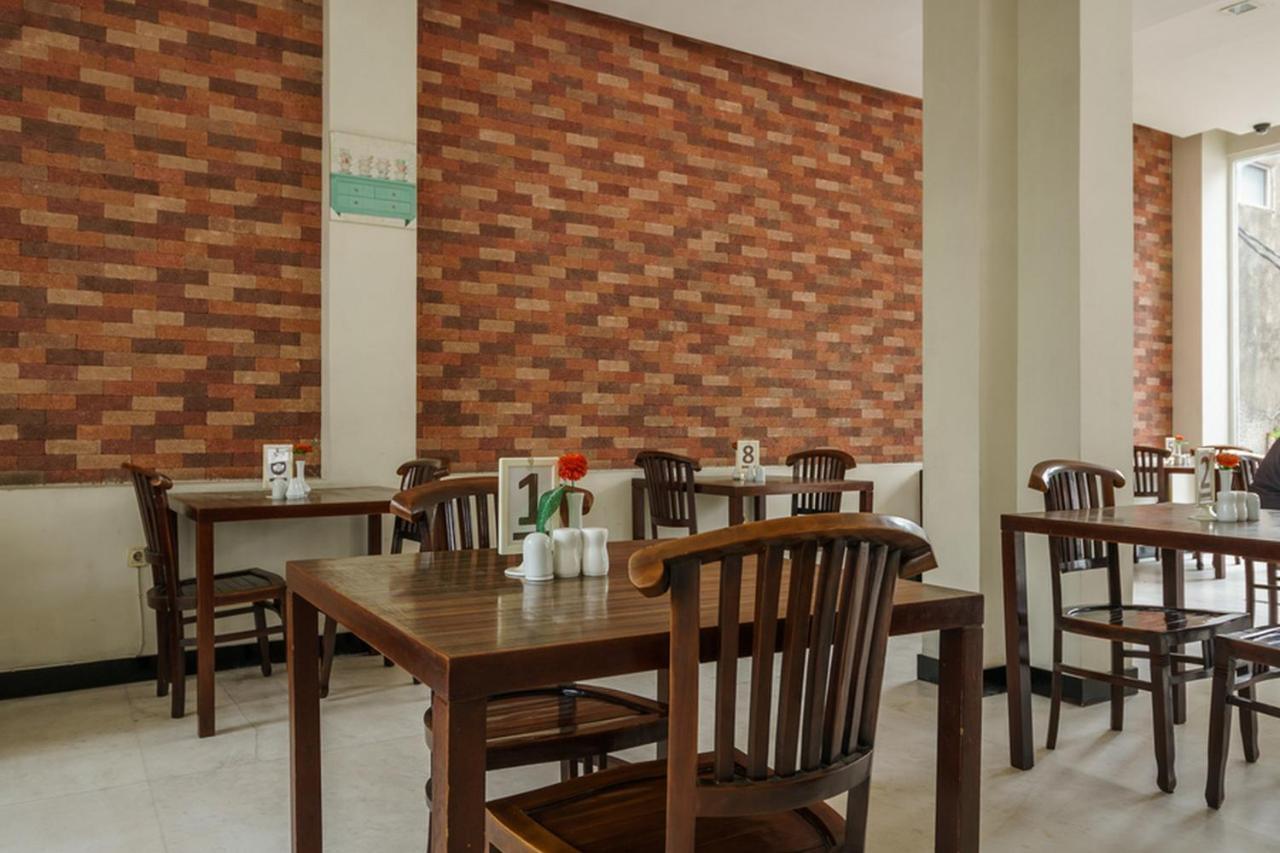 Reddoorz Plus @ Gunung Sahari 2 Jakarta Ngoại thất bức ảnh