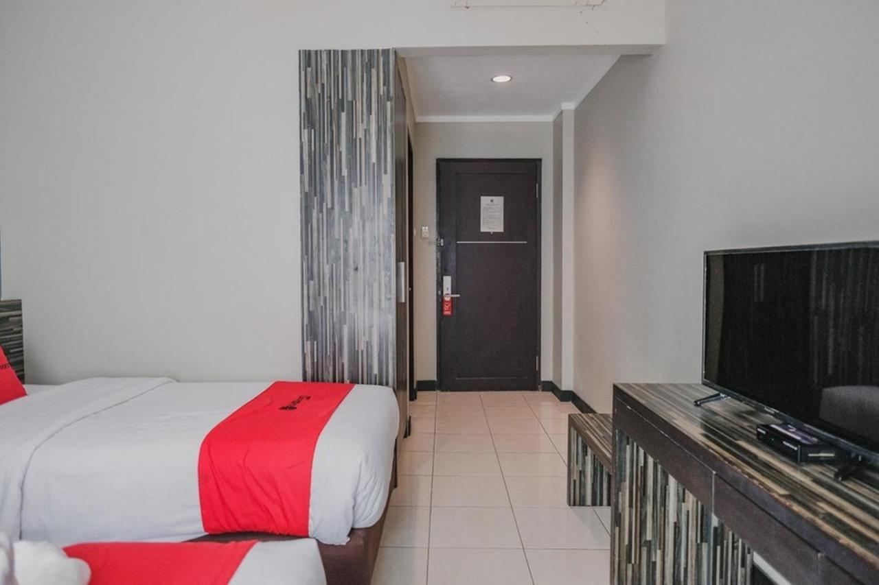 Reddoorz Plus @ Gunung Sahari 2 Jakarta Ngoại thất bức ảnh